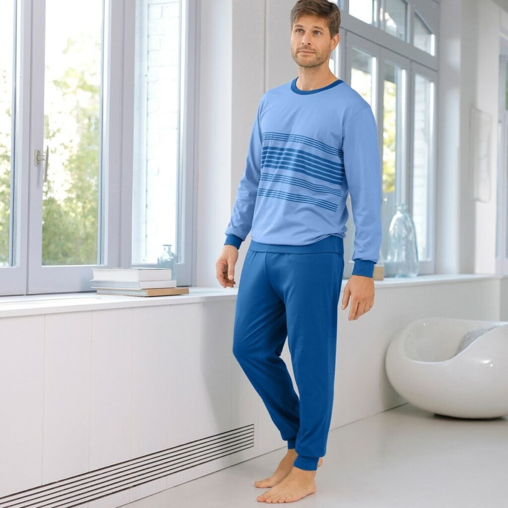 Pruhované pyžamo s kalhotami a dlouhými rukávy